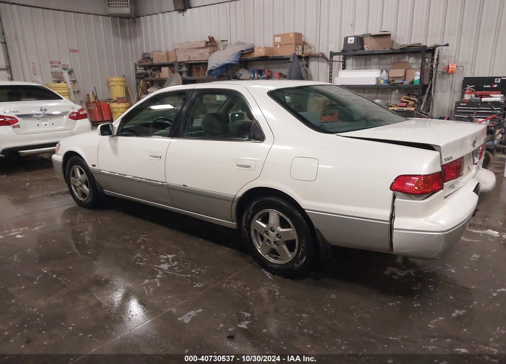 2001 TOYOTA CAMRY LE VIN: JT2BG22K210563057