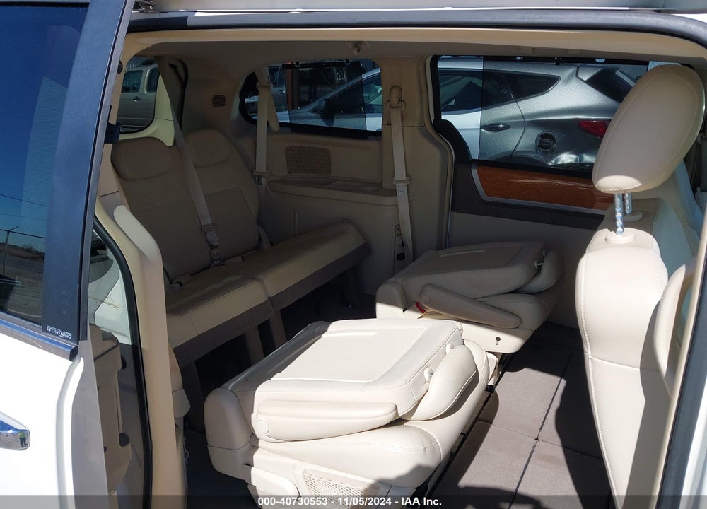 2009 CHRYSLER TOWN & COUNTRY LIMITED VIN: 2A8HR64X59R594650
