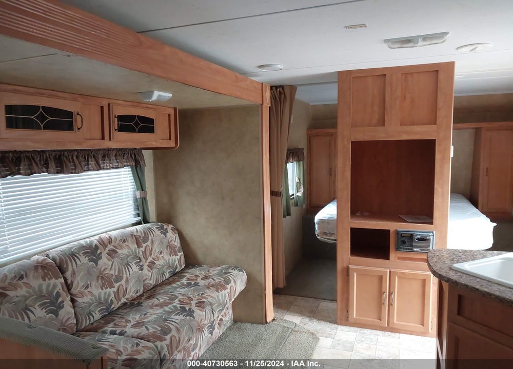 2008 KEYSTONE HIDEOUT 27SLE VIN: 4YDT27S2587202783