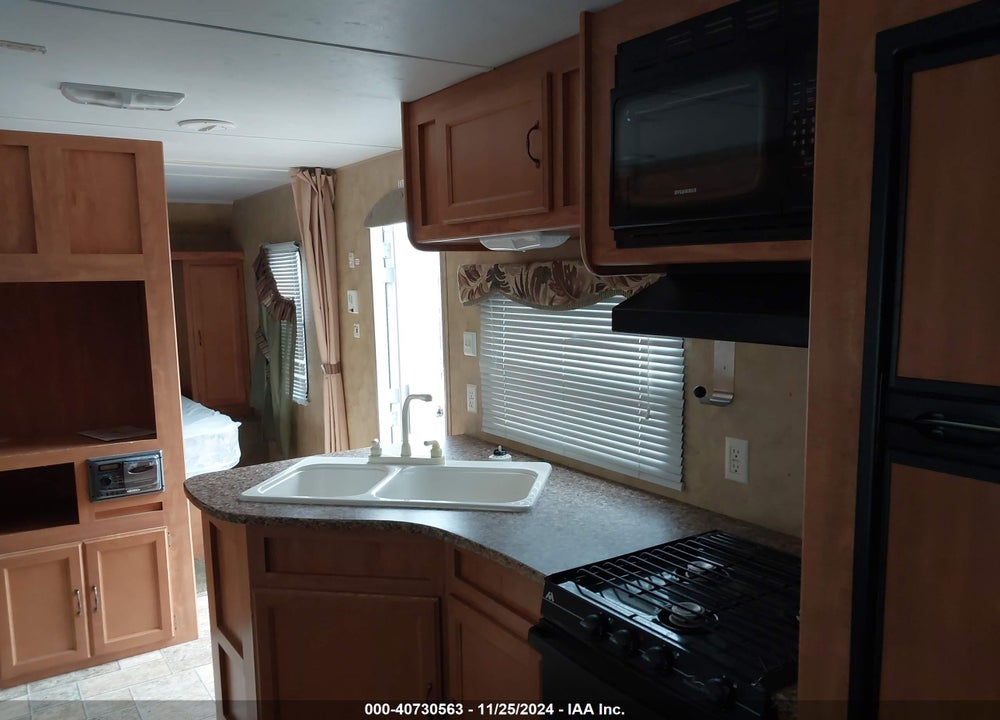 2008 KEYSTONE HIDEOUT 27SLE VIN: 4YDT27S2587202783