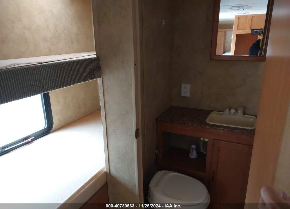 2008 KEYSTONE HIDEOUT 27SLE VIN: 4YDT27S2587202783