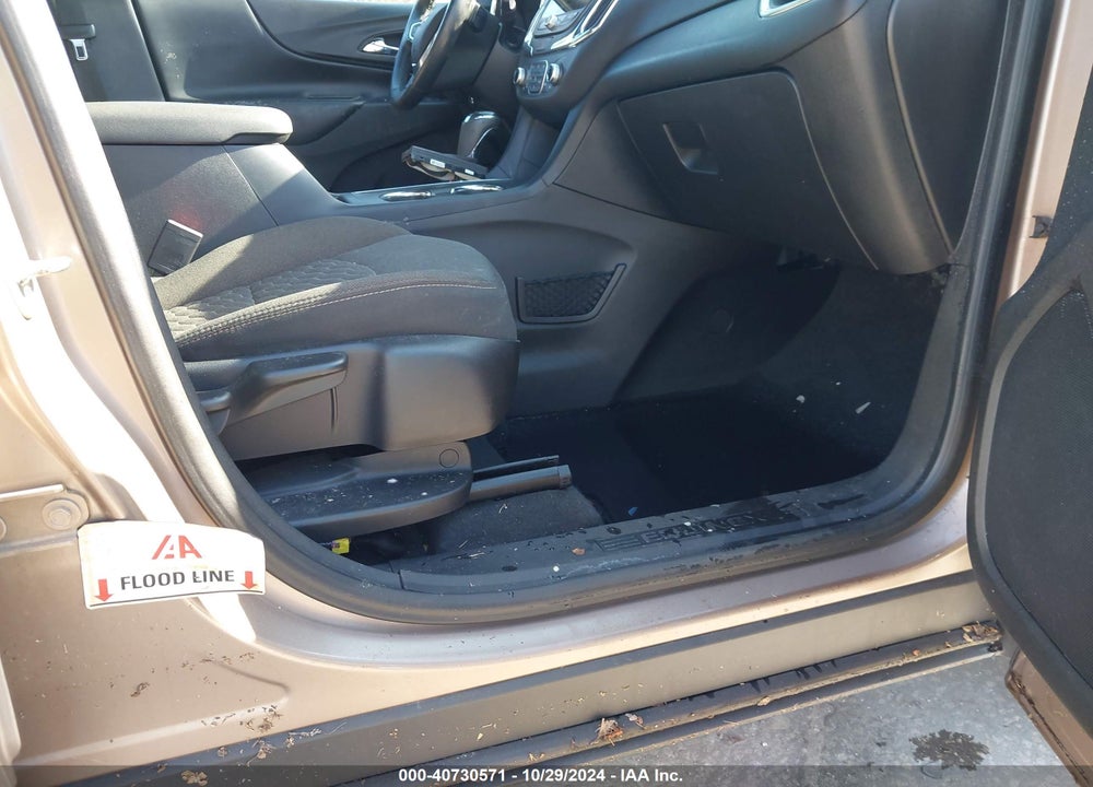 2018 CHEVROLET EQUINOX LT VIN: 2GNAXKEX6J6163219