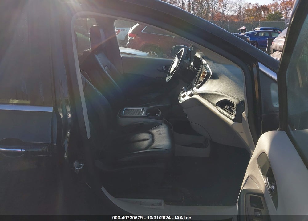 2021 CHRYSLER PACIFICA TOURING L VIN: 2C4RC1BG3MR511678