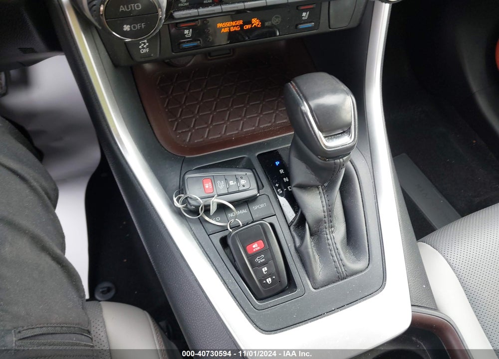 2021 TOYOTA RAV4 LIMITED VIN: JTMY1RFV4MD522829