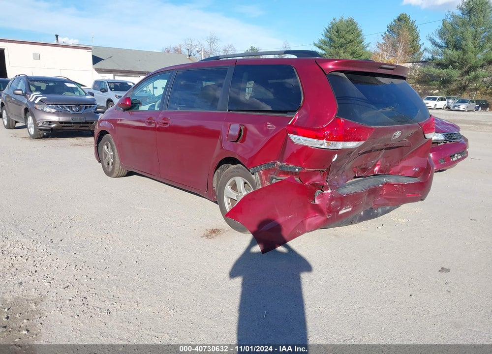 2014 TOYOTA SIENNA LE V6 8 PASSENGER VIN: 5TDKK3DC8ES496291