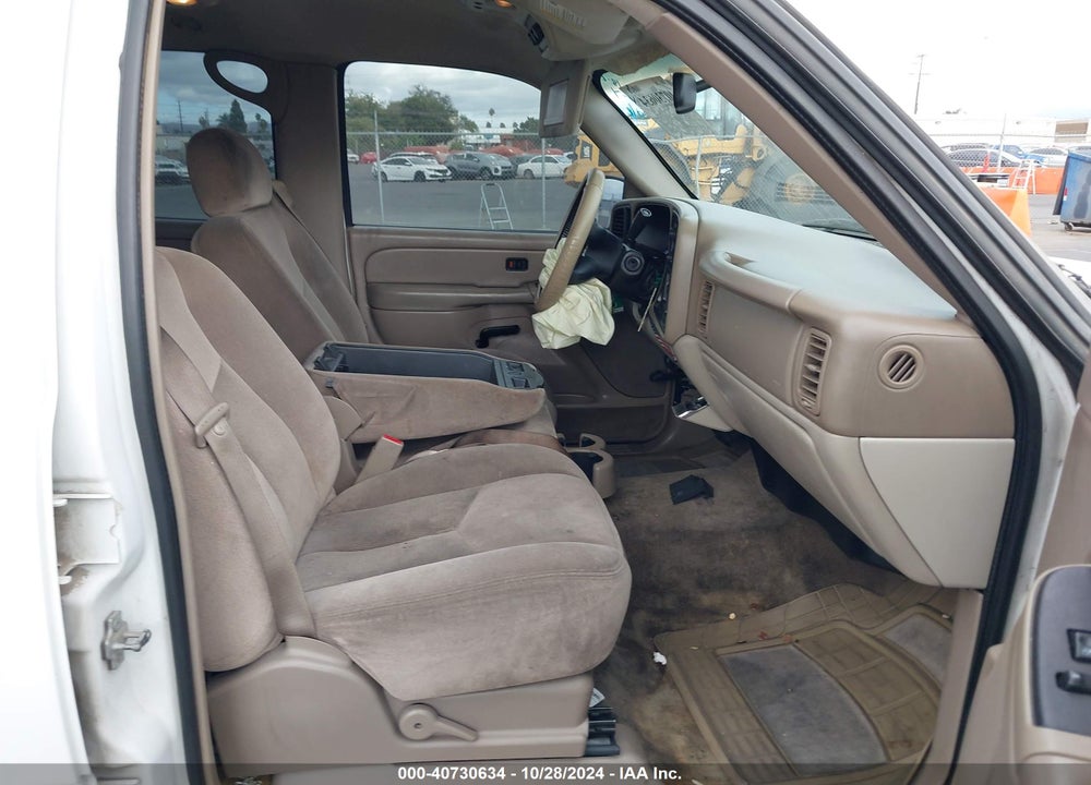 2005 GMC YUKON SLE VIN: 1GKEC13V75R252233