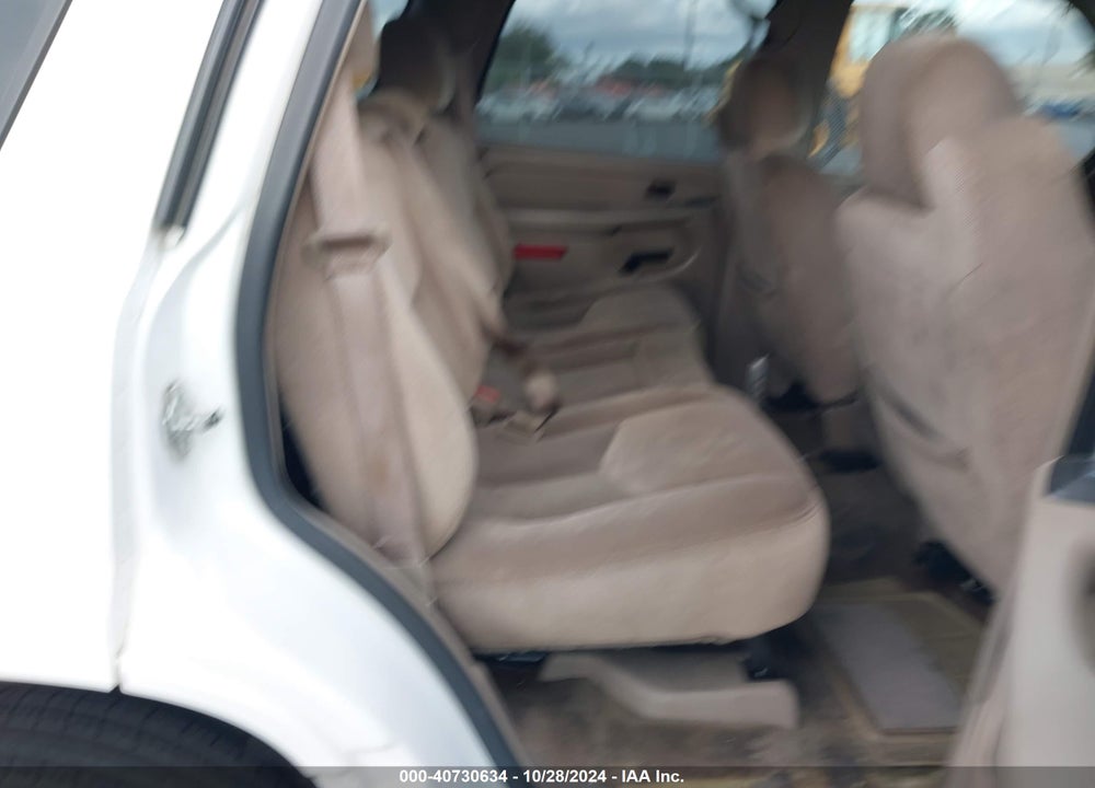 2005 GMC YUKON SLE VIN: 1GKEC13V75R252233