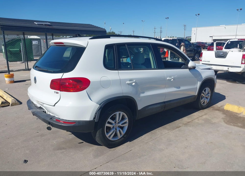2017 VOLKSWAGEN TIGUAN 2.0T/2.0T S VIN: WVGAV7AX1HK041078