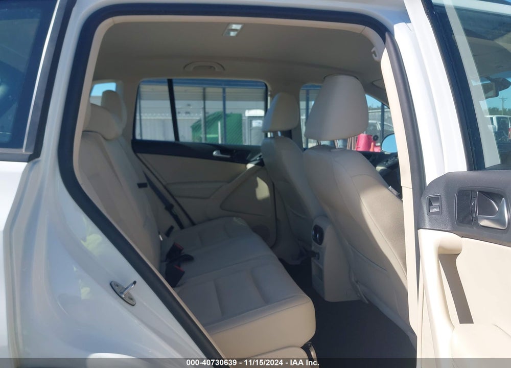 2017 VOLKSWAGEN TIGUAN 2.0T/2.0T S VIN: WVGAV7AX1HK041078