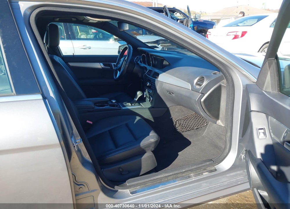 2014 MERCEDES-BENZ C 300 C 300 LUXURY/SPORT 4MATIC VIN: WDDGF8AB4EG243357