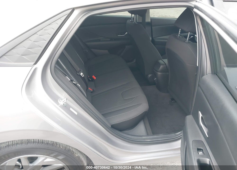 2024 HYUNDAI ELANTRA SEL VIN: KMHLM4DG9RU795437