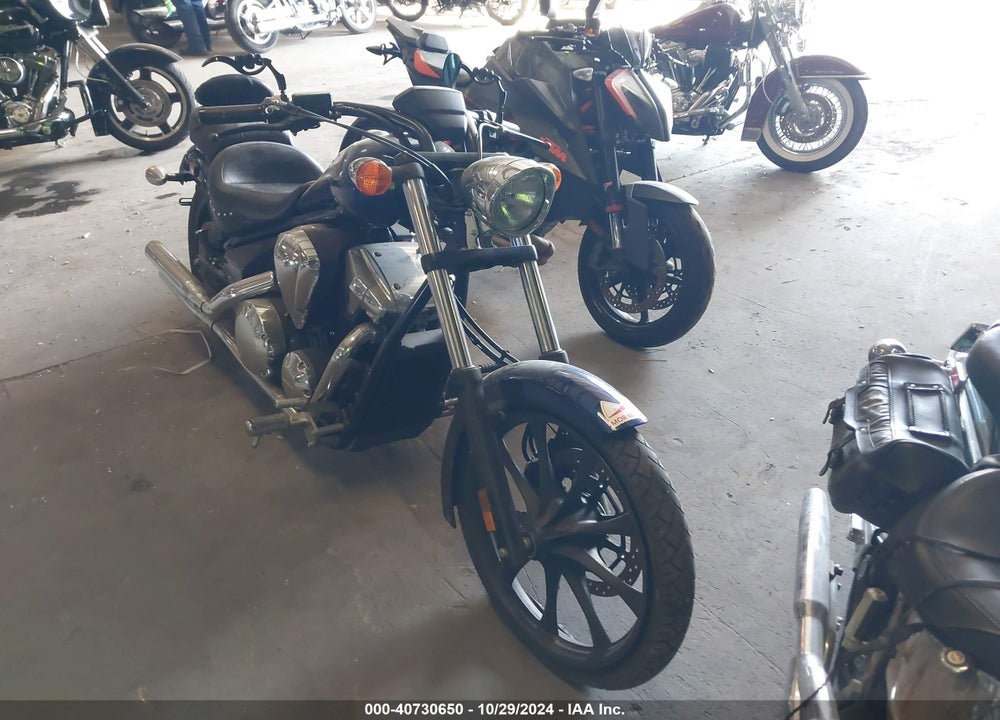 2019 HONDA VT1300 CXA VIN: JH2SC6164KK400082