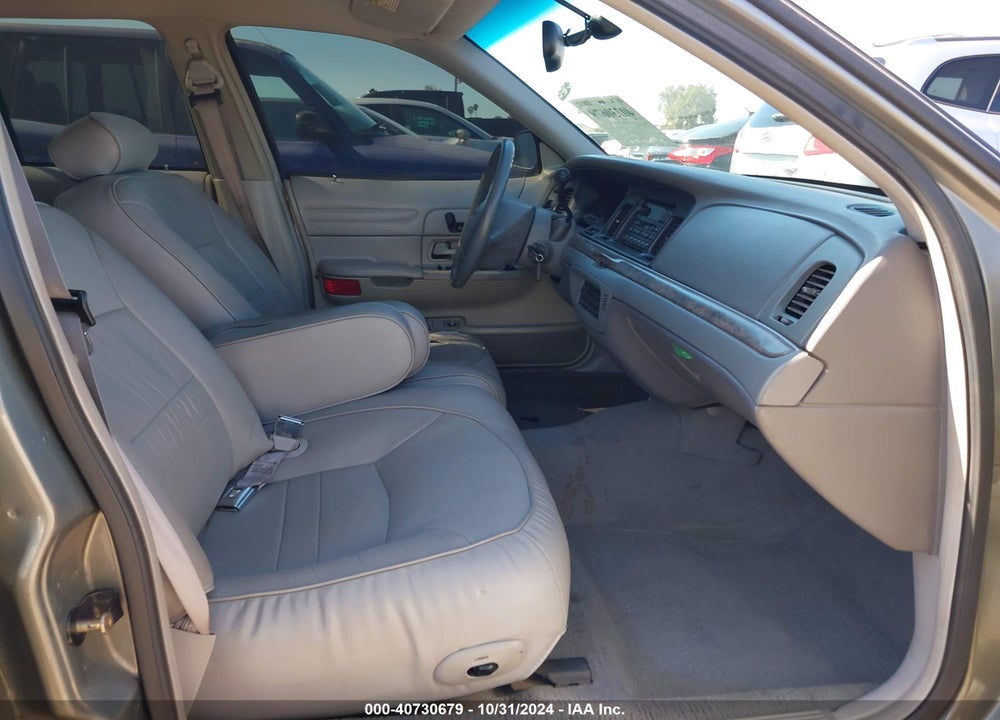 1999 FORD CROWN VICTORIA LX VIN: 2FAFP74W0XX166582