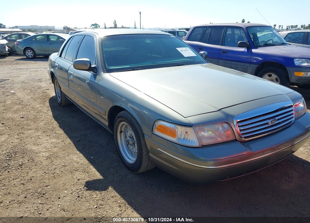 1999 FORD CROWN VICTORIA LX VIN: 2FAFP74W0XX166582