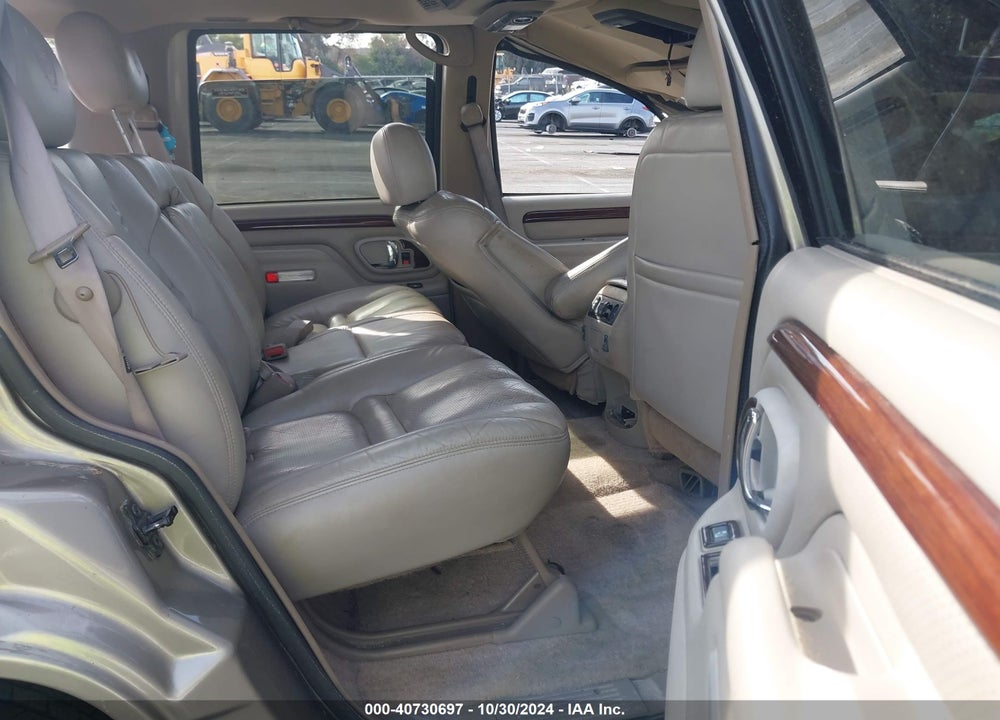 1999 CADILLAC ESCALADE STANDARD VIN: 1GYEK13R0XR404576