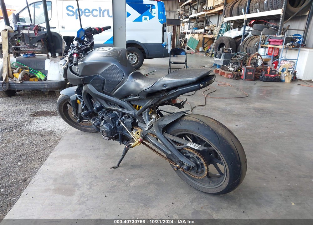 2015 YAMAHA FZ09 VIN: JYARN33E9FA007741