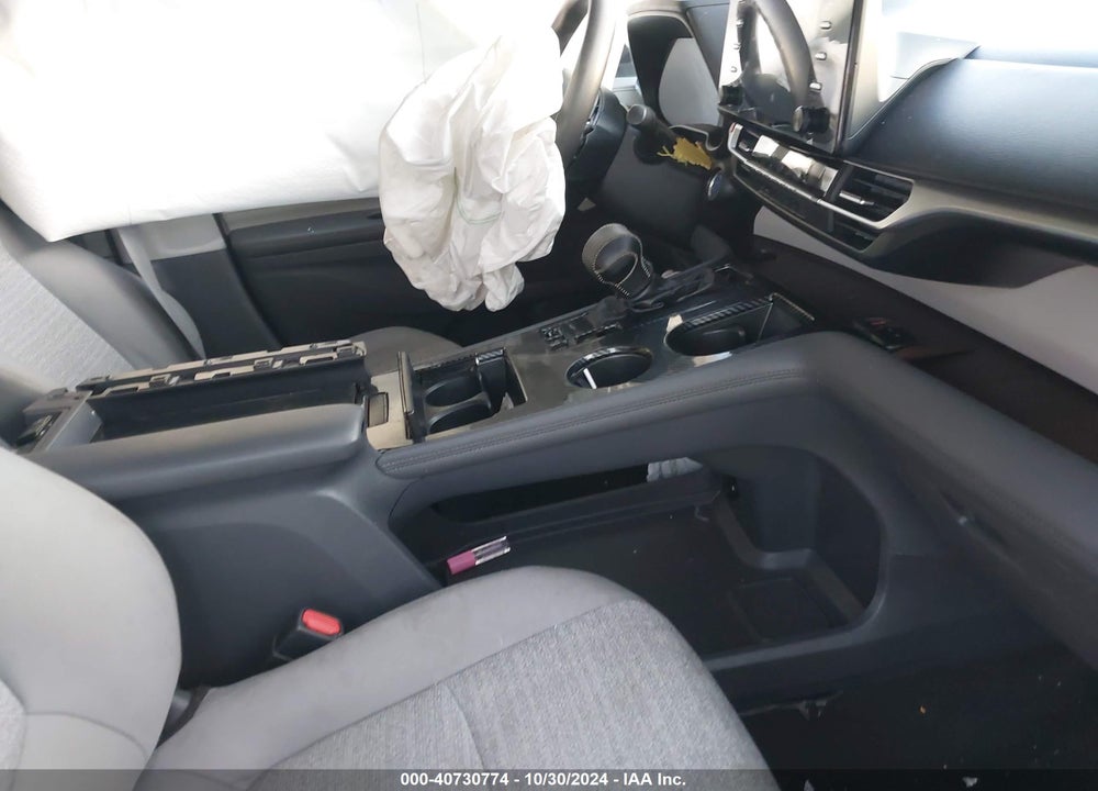 2021 TOYOTA SIENNA LE VIN: 5TDKRKEC0MS042054