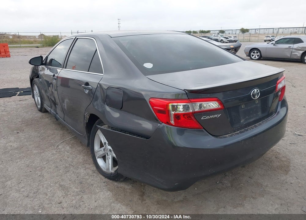 2013 TOYOTA CAMRY SE VIN: 4T1BF1FK2DU290791