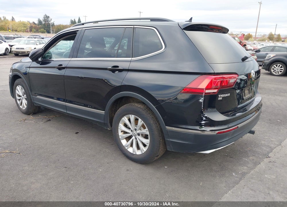 2018 VOLKSWAGEN TIGUAN 2.0T SE/SEL VIN: 3VV2B7AX8JM132673