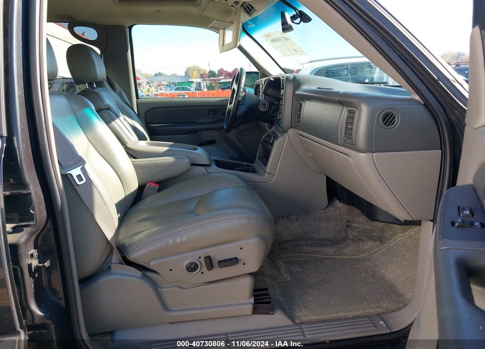 2003 CHEVROLET SUBURBAN 1500 LT VIN: 3GNFK16Z53G106290