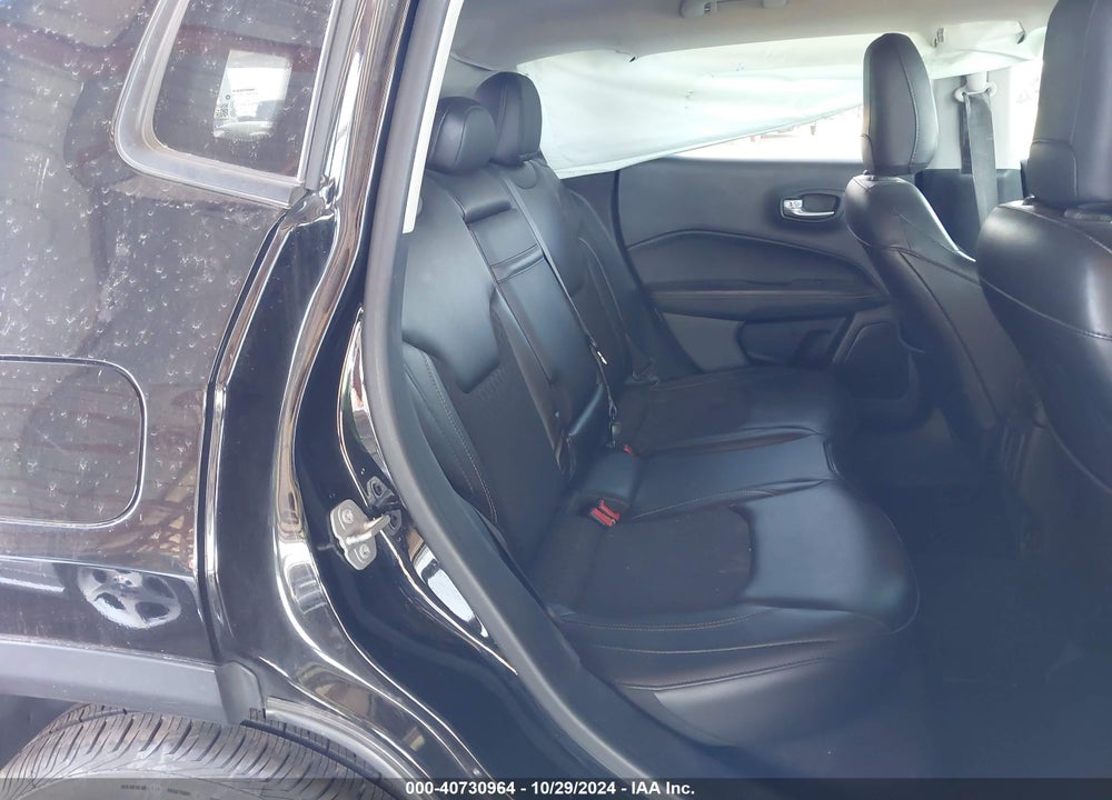 2018 JEEP COMPASS LATITUDE FWD VIN: 3C4NJCBB1JT211232