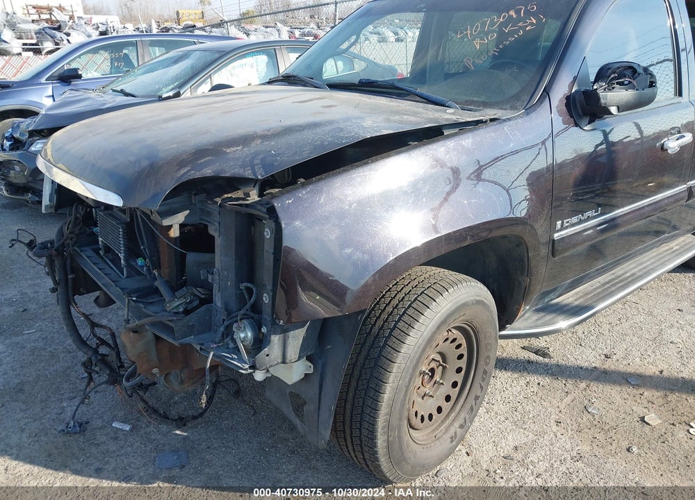 2007 GMC YUKON DENALI VIN: 1GKFK63827J180664