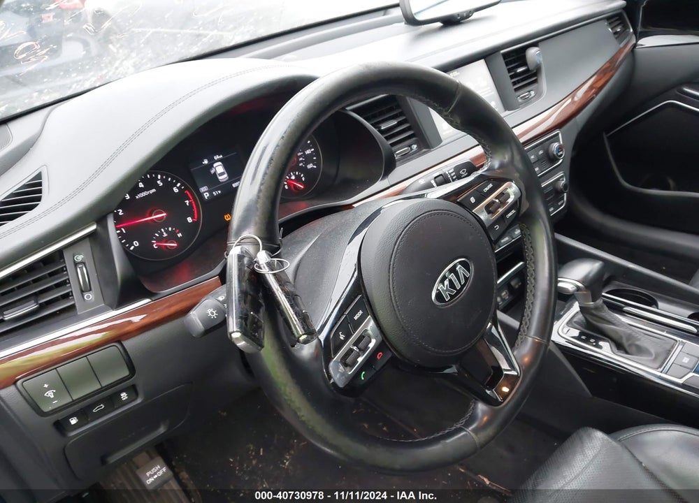 2017 KIA CADENZA VIN: KNALB4J17H5072492