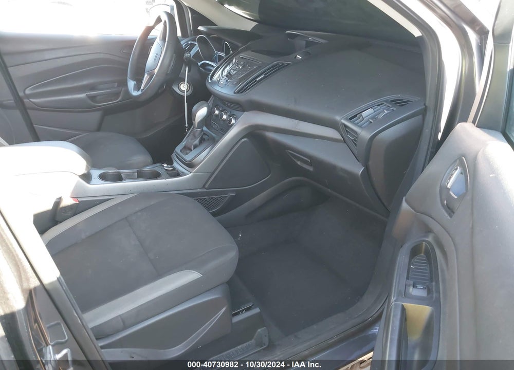 2015 FORD ESCAPE S VIN: 1FMCU0F73FUA79201