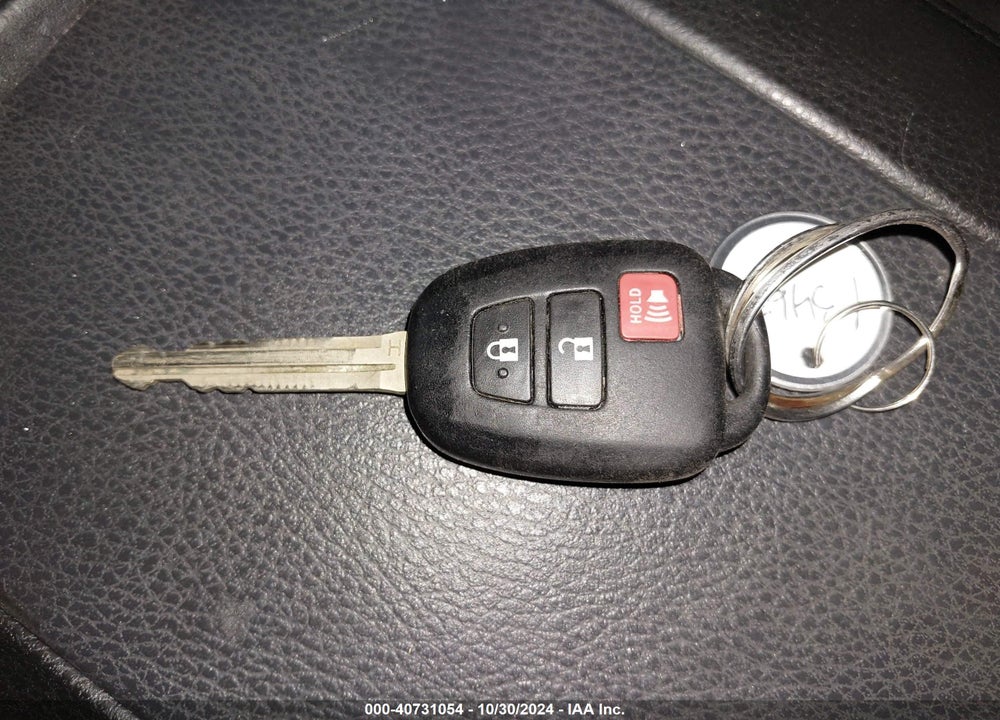 2014 TOYOTA HIGHLANDER LE VIN: 5TDZARFH3ES005199