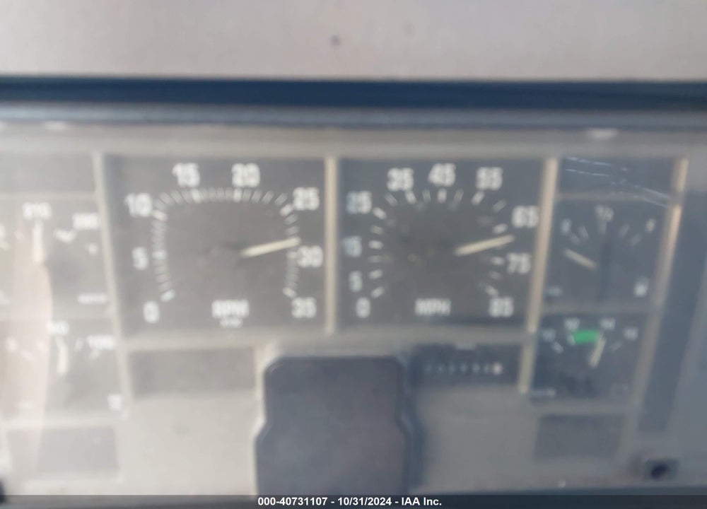 2001 INTERNATIONAL 4000 4700 VIN: 1HTSCAAMX1H381837