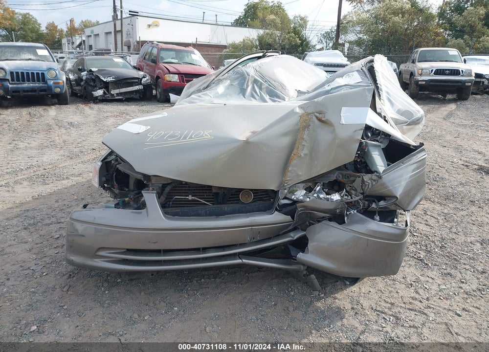 2001 TOYOTA CAMRY LE V6 VIN: 4T1BF22K51U123185