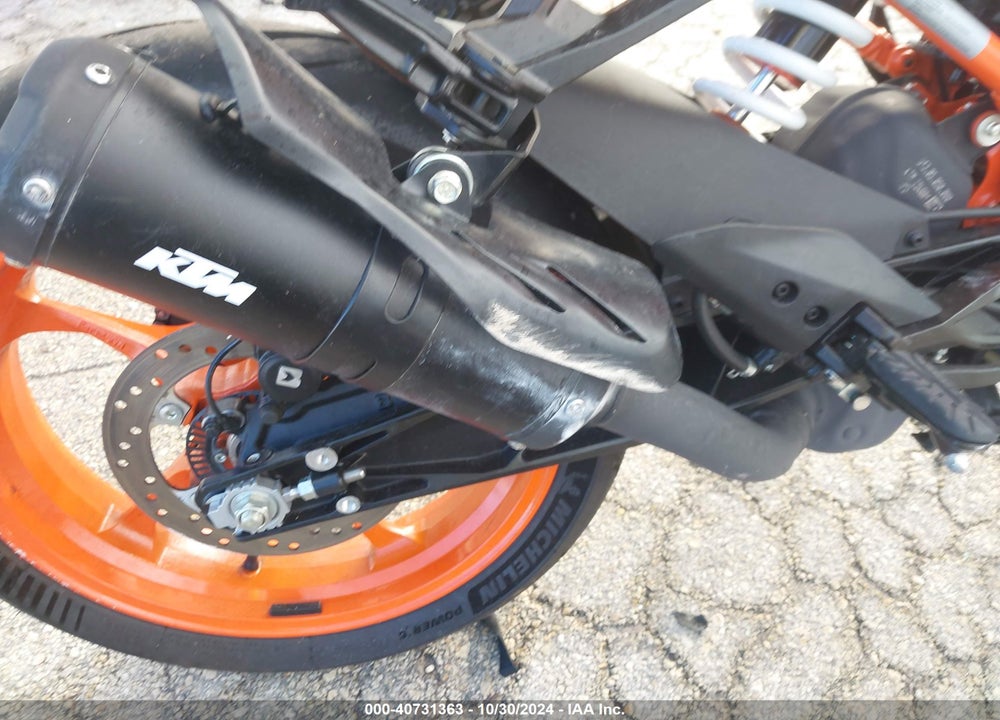 2024 KTM 390 RC VIN: MD2JYJ400RN209214