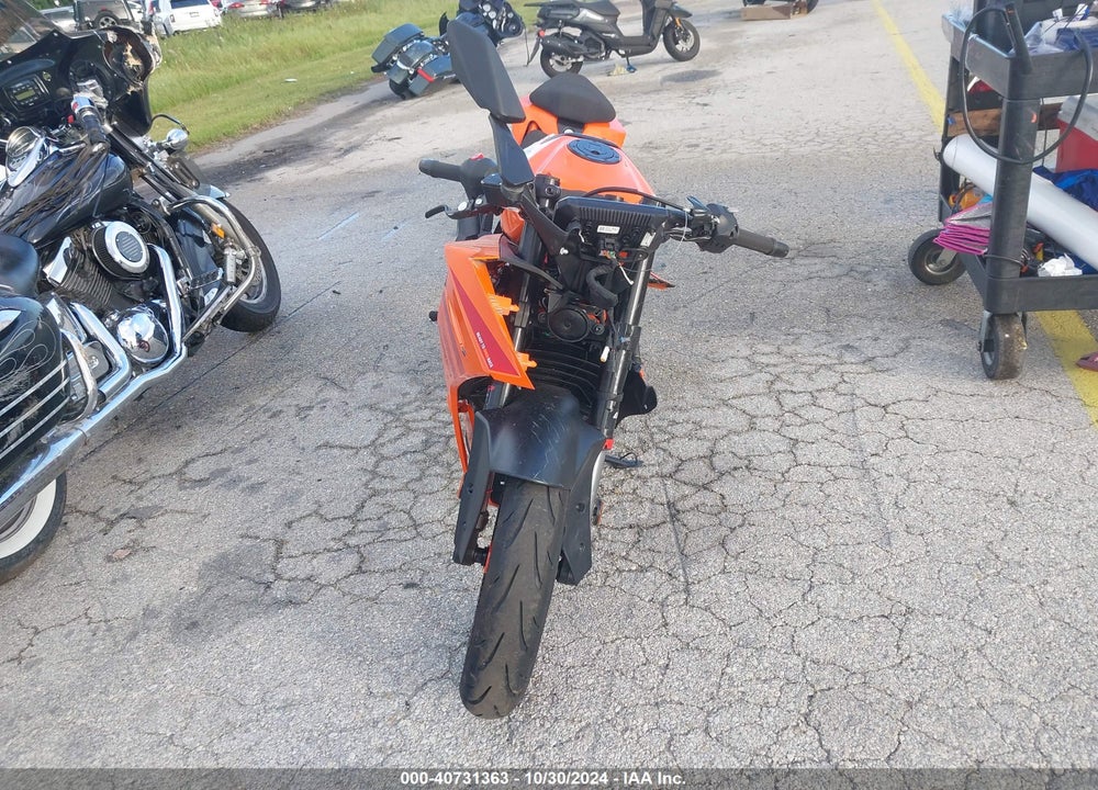 2024 KTM 390 RC VIN: MD2JYJ400RN209214