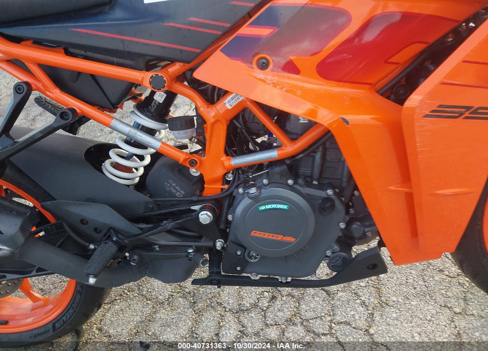 2024 KTM 390 RC VIN: MD2JYJ400RN209214