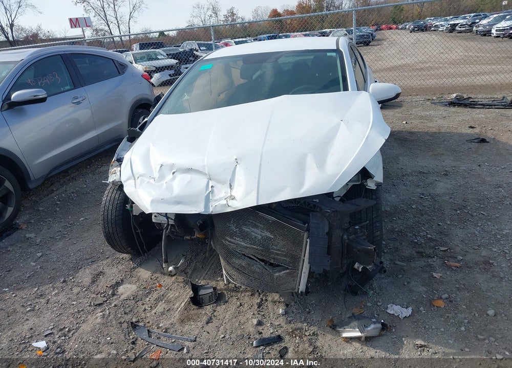2019 HYUNDAI ELANTRA SE VIN: 5NPD74LF2KH410437
