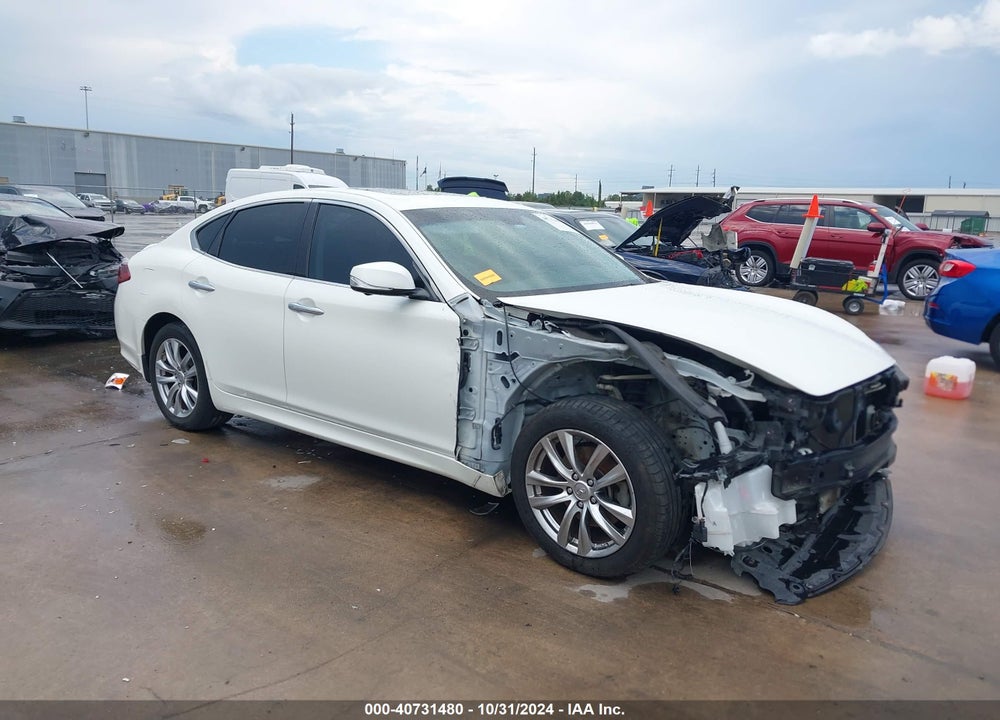 2017 INFINITI Q70 3.7 VIN: JN1BY1AP5HM741660