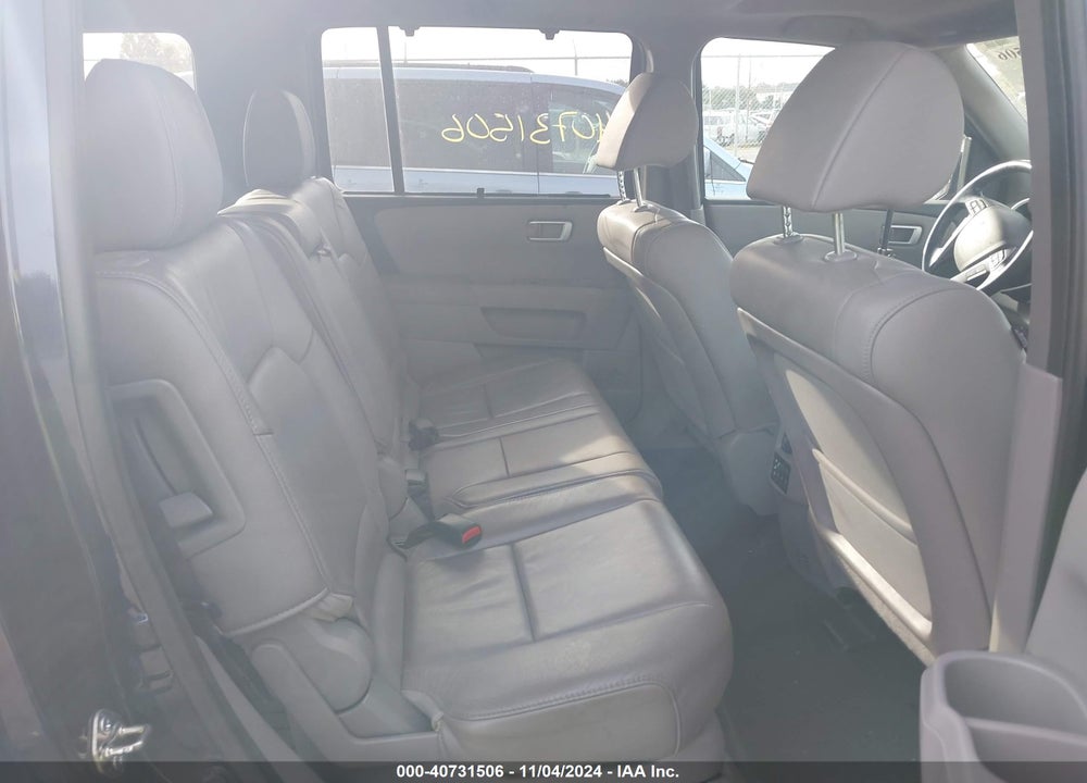 2015 HONDA PILOT TOURING VIN: 5FNYF4H92FB005142