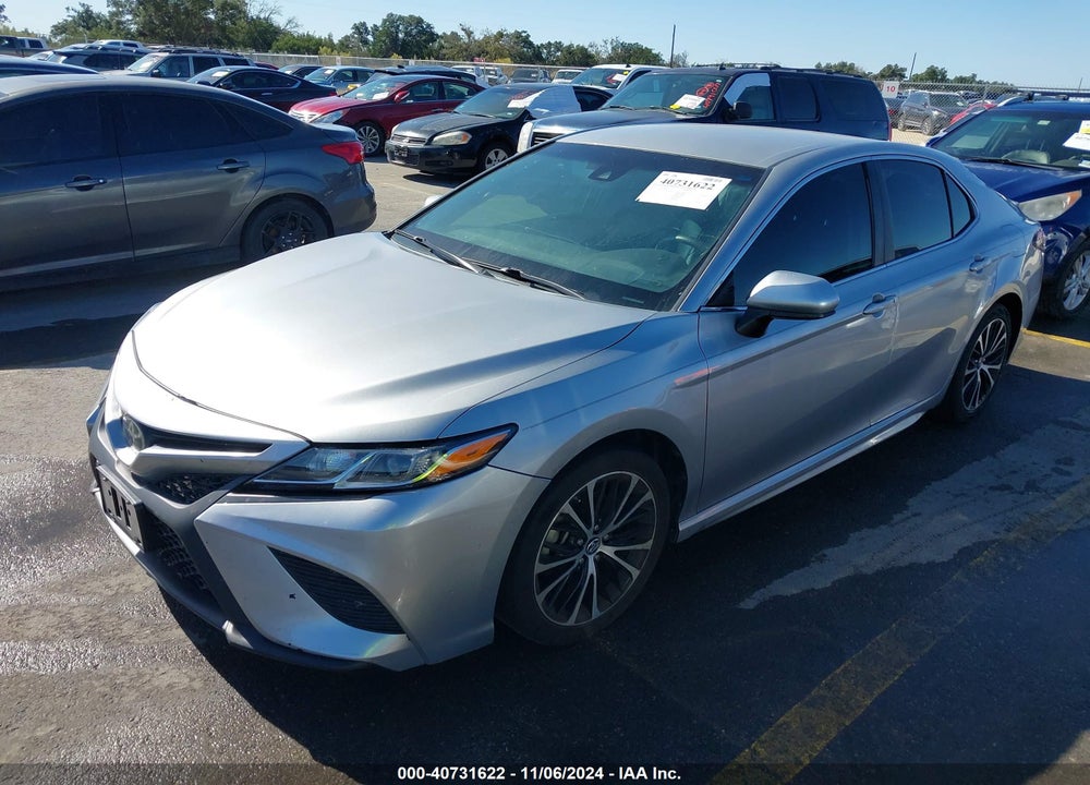 2018 TOYOTA CAMRY SE VIN: 4T1B11HK0JU666265