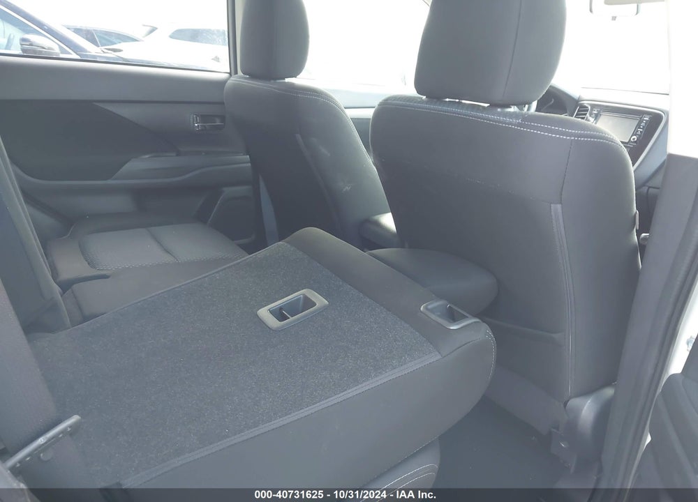 2017 MITSUBISHI OUTLANDER ES VIN: JA4AD2A31HZ034365