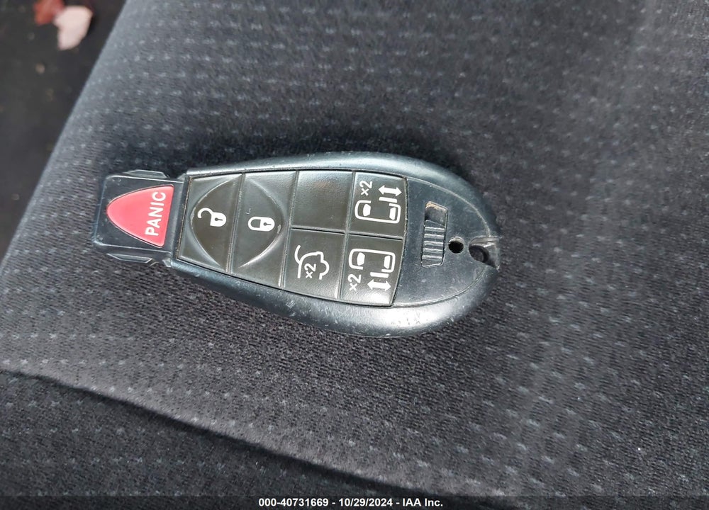 2014 DODGE GRAND CARAVAN SXT VIN: 2C4RDGCG7ER352468