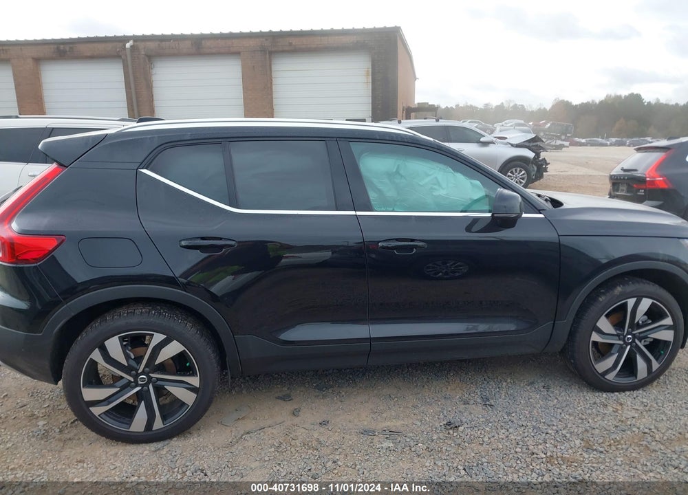2024 VOLVO XC40 B5 ULTIMATE BRIGHT THEME VIN: YV4L12UF9R2361035