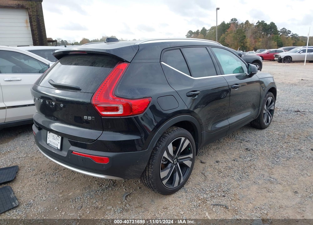 2024 VOLVO XC40 B5 ULTIMATE BRIGHT THEME VIN: YV4L12UF9R2361035