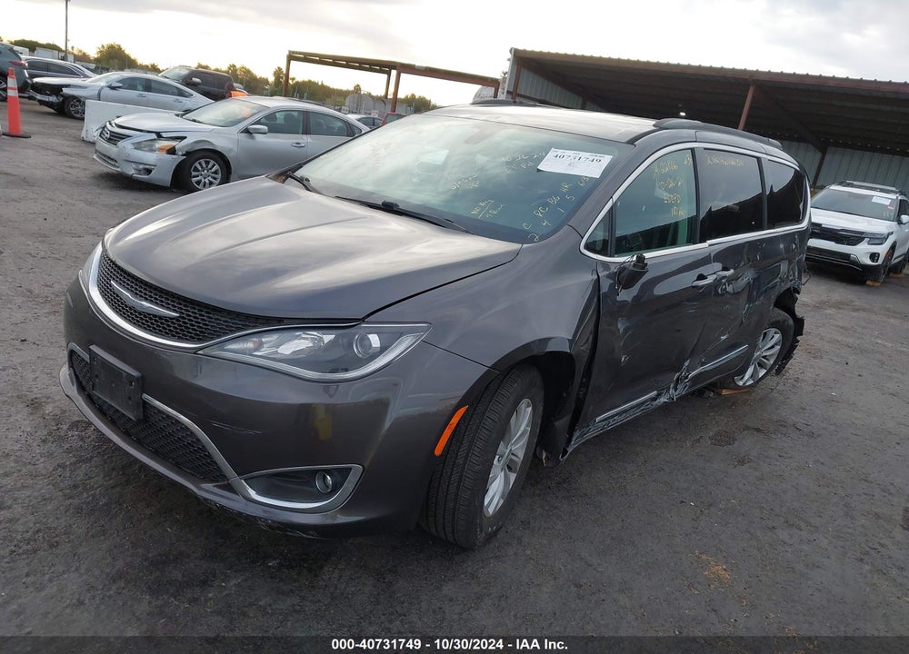 2017 CHRYSLER PACIFICA TOURING L VIN: 2C4RC1BG5HR613571