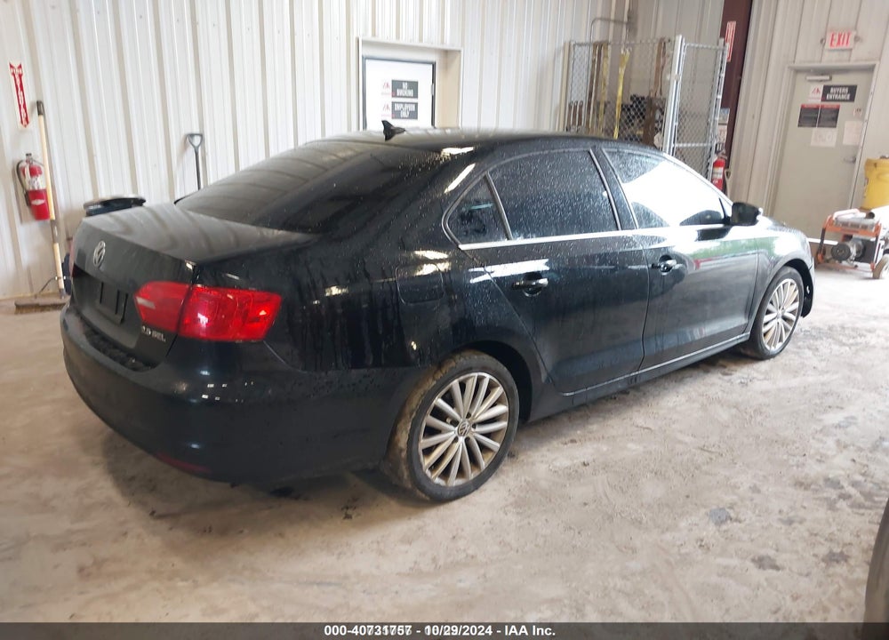 2011 VOLKSWAGEN JETTA 2.5L SEL VIN: 3VWLZ7AJ3BM354076