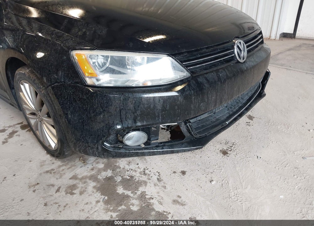 2011 VOLKSWAGEN JETTA 2.5L SEL VIN: 3VWLZ7AJ3BM354076