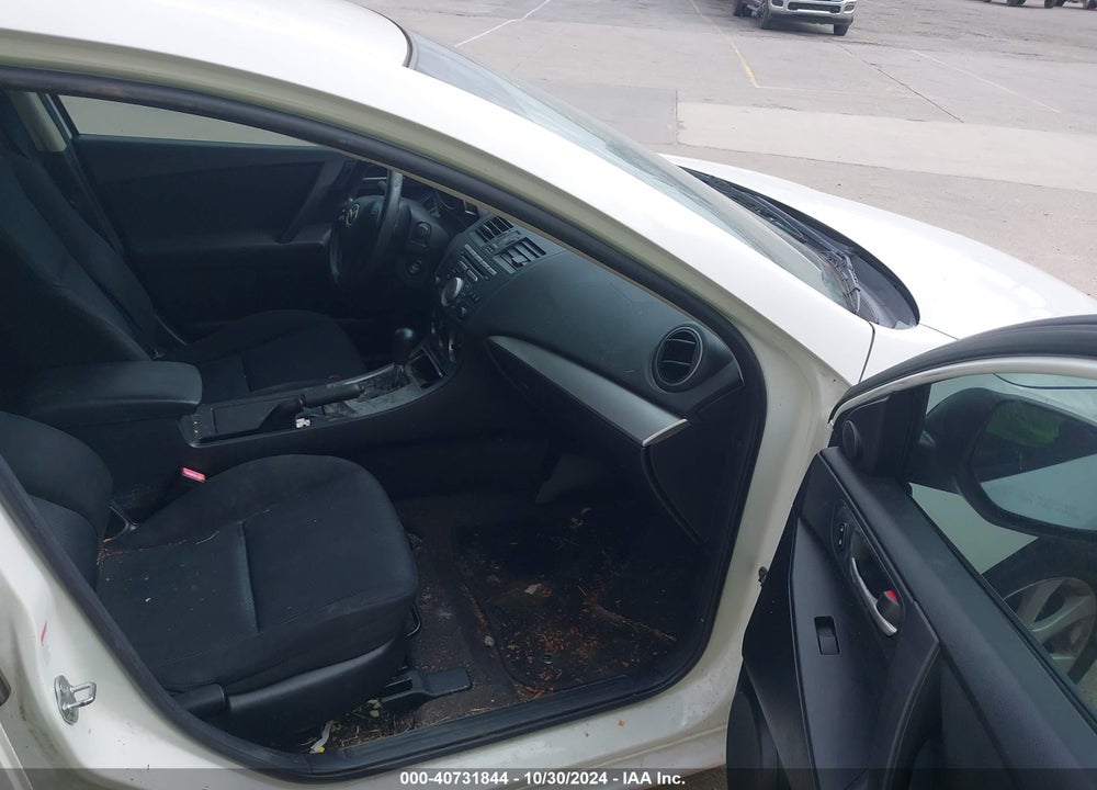 2011 MAZDA 3 I TOURING VIN: JM1BL1VG5B1452308
