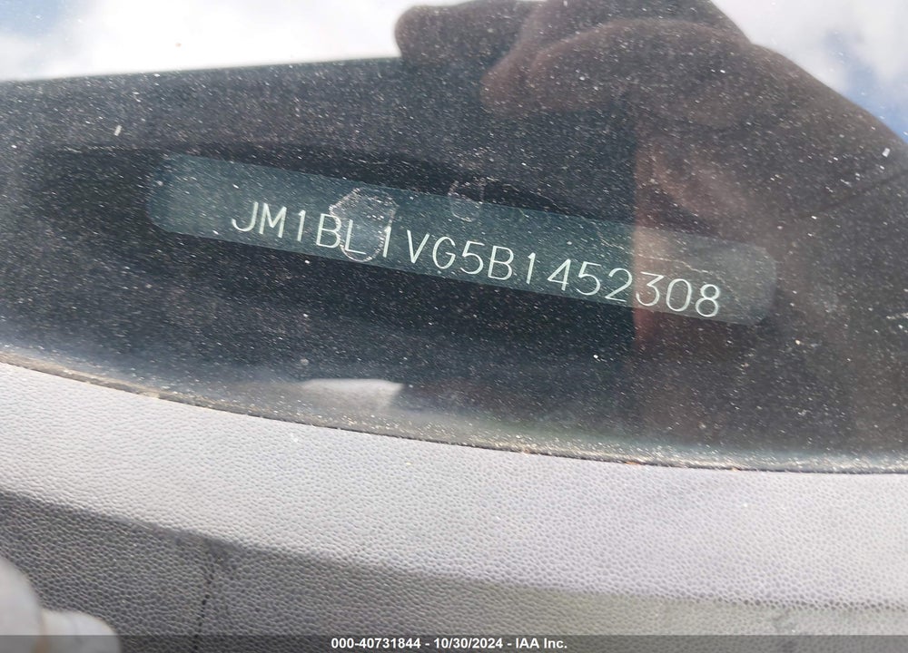 2011 MAZDA 3 I TOURING VIN: JM1BL1VG5B1452308