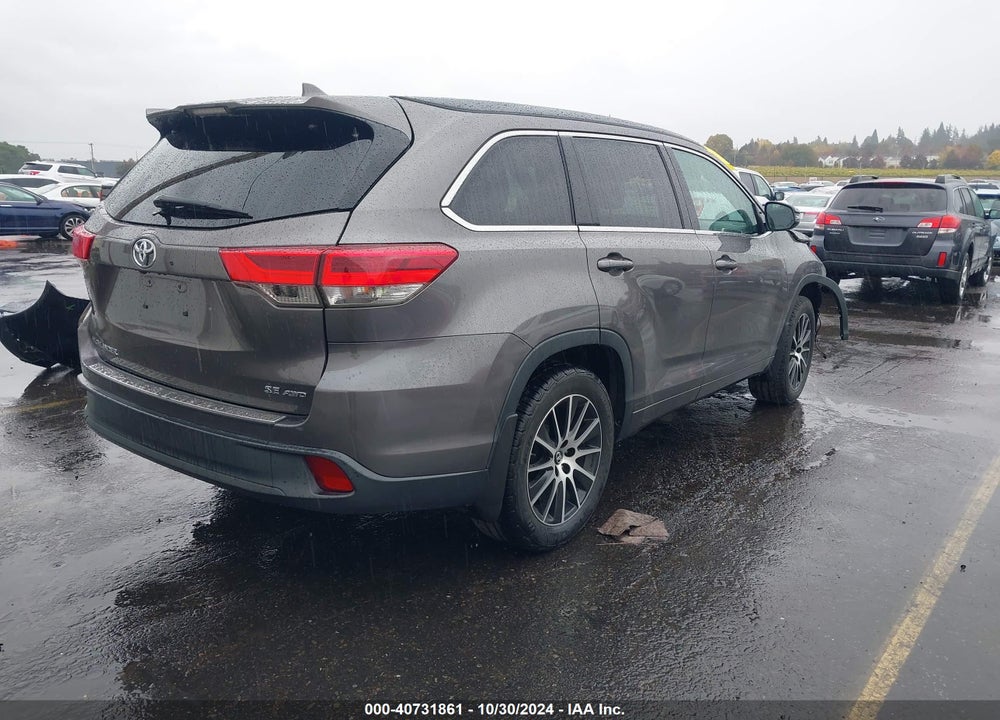 2017 TOYOTA HIGHLANDER SE VIN: 5TDJZRFH3HS375076