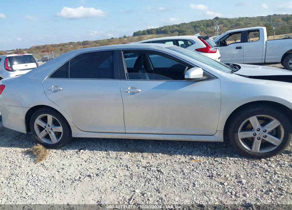 2014 TOYOTA CAMRY SE VIN: 4T1BF1FK1EU393878