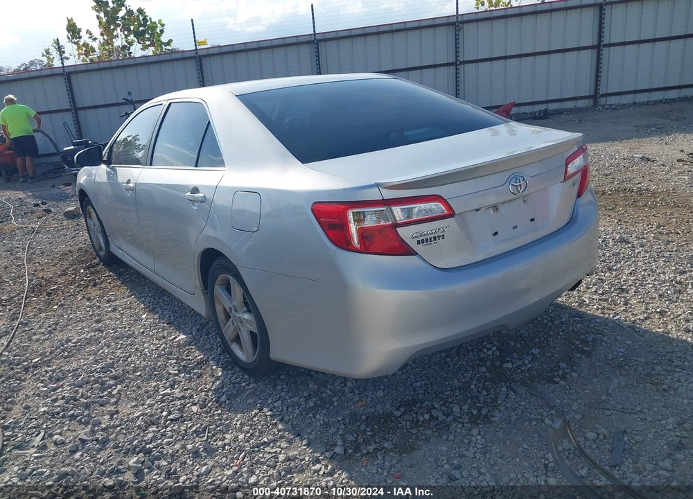 2014 TOYOTA CAMRY SE VIN: 4T1BF1FK1EU393878